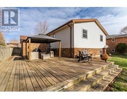 26 KYLE DRIVE - 31