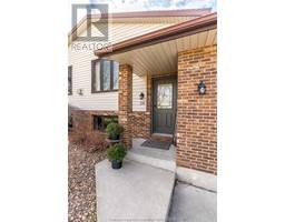 26 KYLE DRIVE - 34