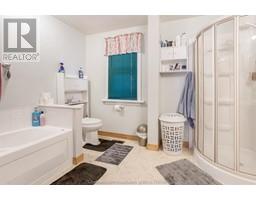 19 Thelma AVENUE - 22