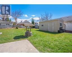 19 Thelma AVENUE - 33