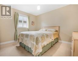 100 Manning DRIVE - 12