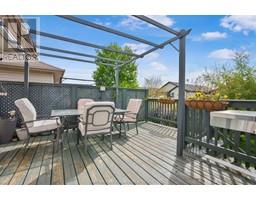 100 Manning DRIVE - 27