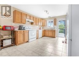 100 Manning DRIVE - 6