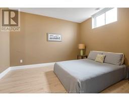 67 Birchwood STREET - 31