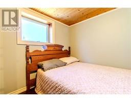 6630 TALBOT TRAIL - 32