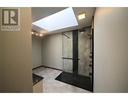 22410 Victoria ROAD - 23