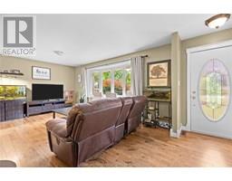 50 Nichols DRIVE - 4