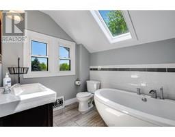 232 Chatham STREET South - 24