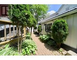 49 Erie STREET South - 31