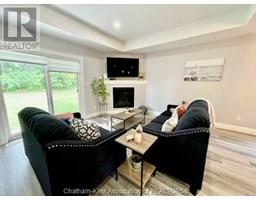 44 Churchill Park ROAD South West - 8