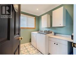 424 Gregory DRIVE East - 18