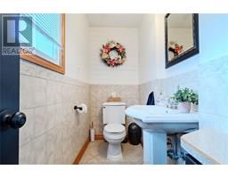 424 Gregory DRIVE East - 19