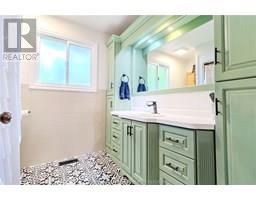 424 Gregory DRIVE East - 20