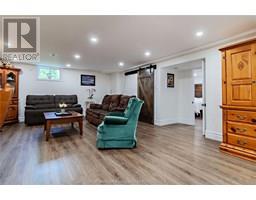 424 Gregory DRIVE East - 33