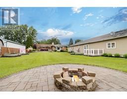 424 Gregory DRIVE East - 42
