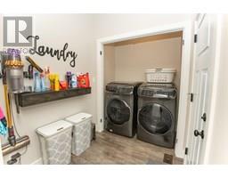7 VENTURE CRESCENT - 13