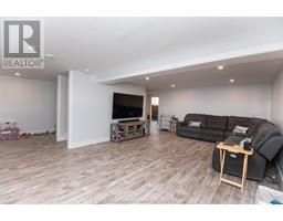 7 VENTURE CRESCENT - 20