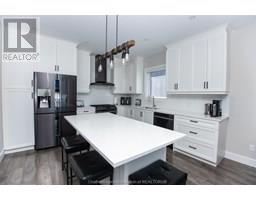7 VENTURE CRESCENT - 6