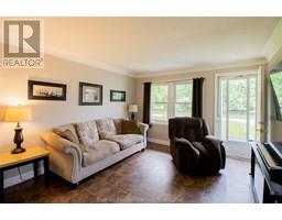 37 Oriole PARKWAY - 10