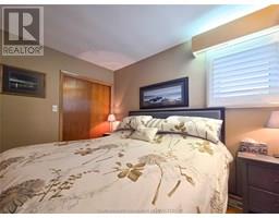 70 DUNVEGAN DRIVE - 35