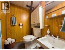 70 DUNVEGAN DRIVE - 44