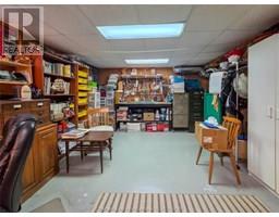 70 DUNVEGAN DRIVE - 45