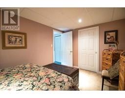 3 Churchill Park ROAD - 46
