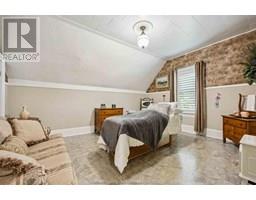 680 North STREET - 32