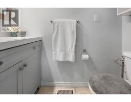 112 Parry DRIVE - 11