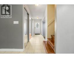 112 Parry DRIVE - 13