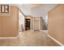 112 Parry DRIVE - 34