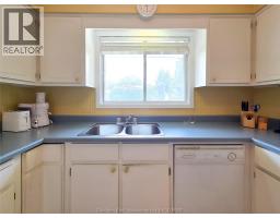 64 Parkwood DRIVE - 21
