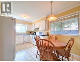 64 Parkwood DRIVE - 24