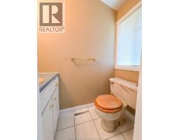 64 Parkwood DRIVE - 41