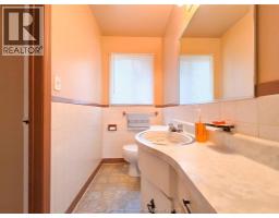 64 Parkwood DRIVE - 42