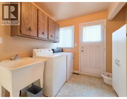 64 Parkwood DRIVE - 43