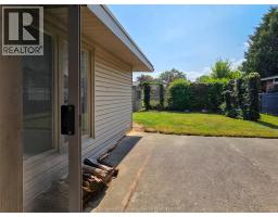 64 Parkwood DRIVE - 6
