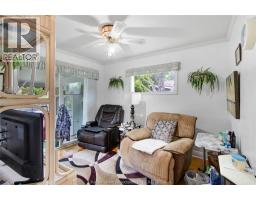41 MAPLE STREET - 17
