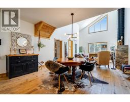 11 Victoria STREET - 10