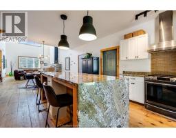 11 Victoria STREET - 15