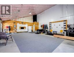 11 Victoria STREET - 32