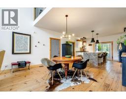 11 Victoria STREET - 8