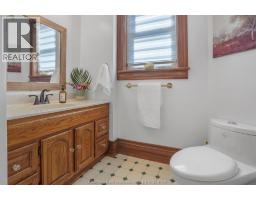 136 KING STREET South - 16