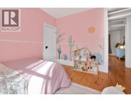 136 KING STREET South - 33