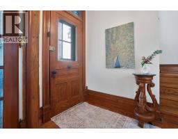 136 KING STREET South - 6