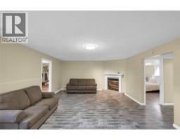 25619 Meadowbrook LANE - 35