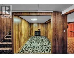 7 Lawson DRIVE - 28