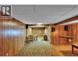 7 Lawson DRIVE - 30