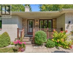 7 Lawson DRIVE - 4