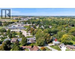 7 Lawson DRIVE - 47